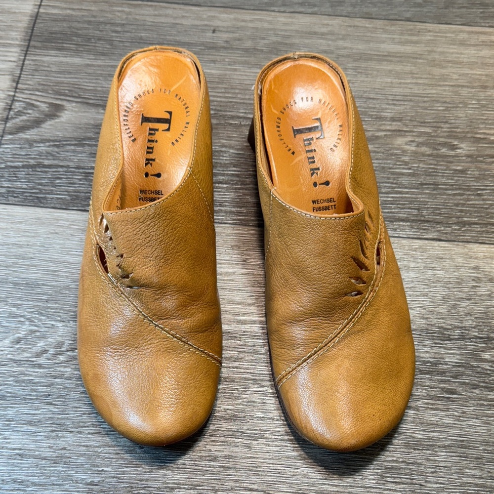 Think! Tan Leather Slip-On Mules woman’s 38 (j63)